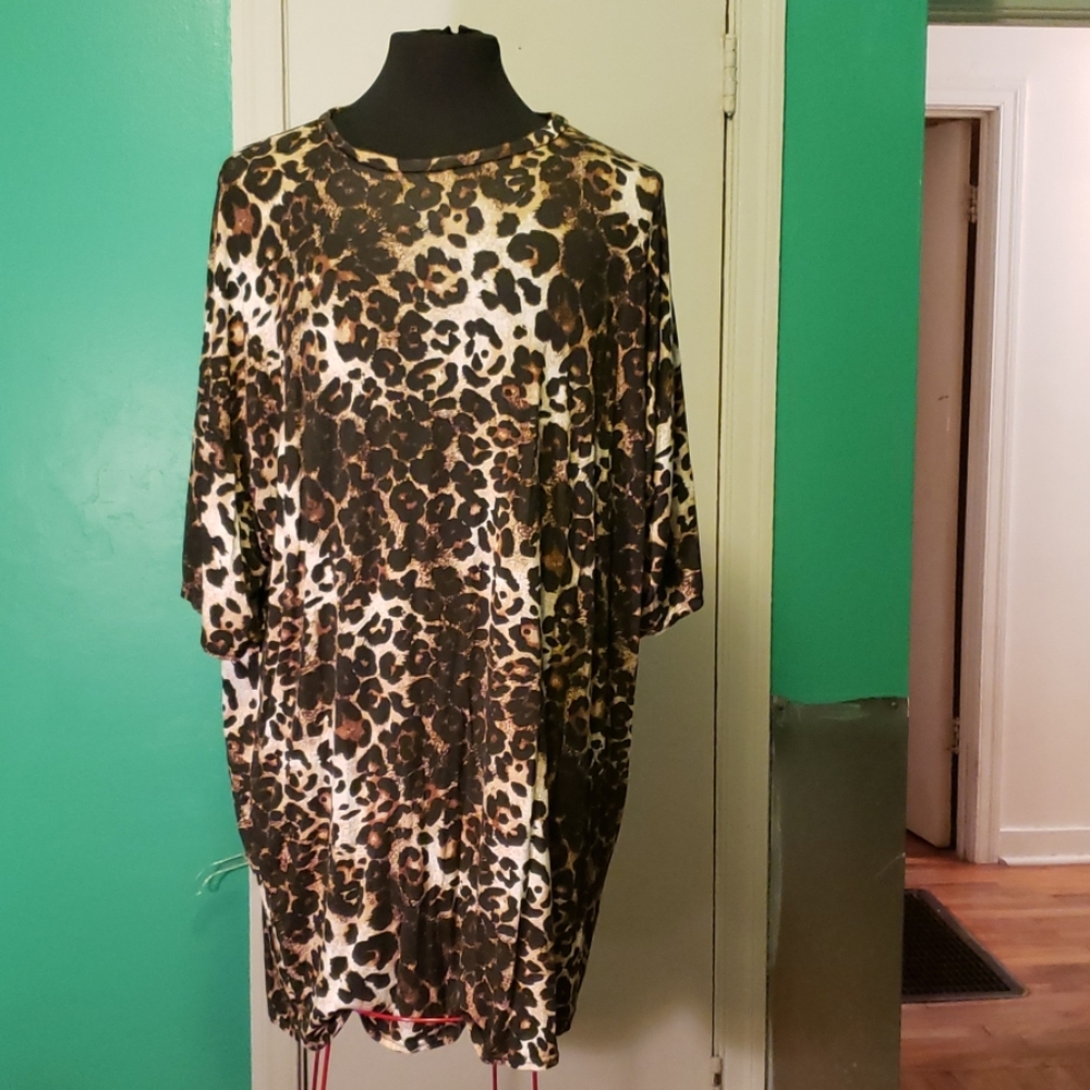 Leopard print (Pretty little Thing) Dress